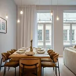 Universitatii Designer 3br - Grand Windows High Ceilings & Balcony Views Bukarest