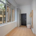 Universitatii Designer 3br - Grand Windows High Ceilings & Balcony Views
