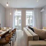 Universitatii Designer 3br - Grand Windows High Ceilings & Balcony Views