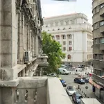 Lejlighed Universitatii Designer 3br - Grand Windows High Ceilings & Balcony Views Bukarest