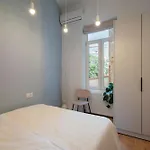 Lejlighed Universitatii Designer 3br - Grand Windows High Ceilings & Balcony Views Bukarest
