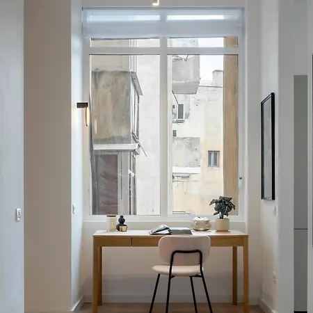 Universitatii Designer 3br - Grand Windows High Ceilings & Balcony Views *