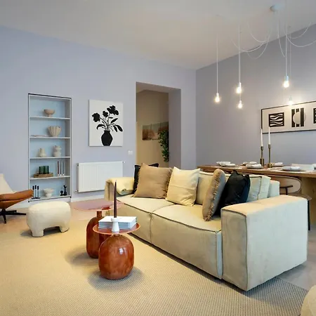 Universitatii Designer 3br - Grand Windows High Ceilings & Balcony Views Apartment Bucharest