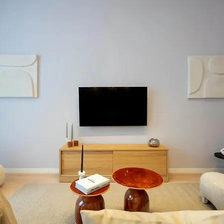 Διαμέρισμα Universitatii Designer 3br - Grand Windows High Ceilings & Balcony Views