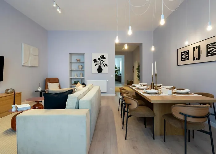 Universitatii Designer 3br - Grand Windows High Ceilings & Balcony Views Bukarest
