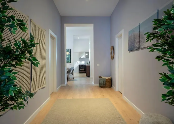 Universitatii Designer 3br - Grand Windows High Ceilings & Balcony Views * Bukurešť