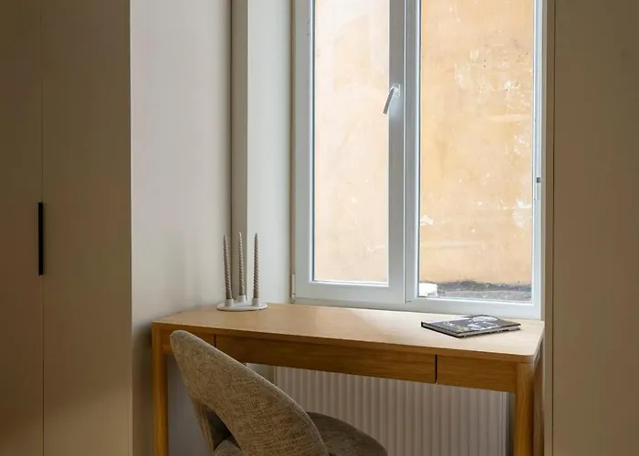 Apartmán Universitatii Designer 3br - Grand Windows High Ceilings & Balcony Views Bukurešť