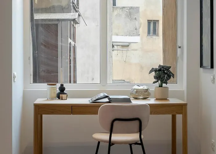 Universitatii Designer 3br - Grand Windows High Ceilings & Balcony Views * Bukarest