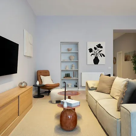 Universitatii Designer 3br - Grand Windows High Ceilings & Balcony Views Daire Bükreş