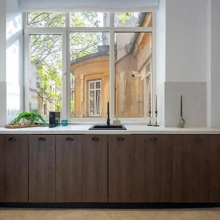 Universitatii Designer 3br - Grand Windows High Ceilings & Balcony Views Daire Bükreş