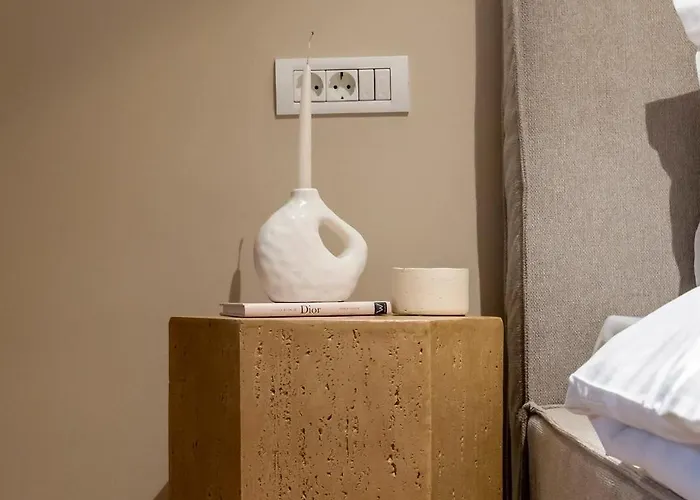 アパート Universitatii Designer 3br - Grand Windows High Ceilings & Balcony Views ブカレスト